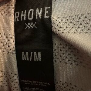 Rhone men’s swift short sleeve white grey camo color. Size medium